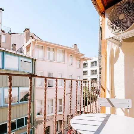 Διαμέρισμα Chic Spacious Flat Near Istiklal Avenue In Beyoglu